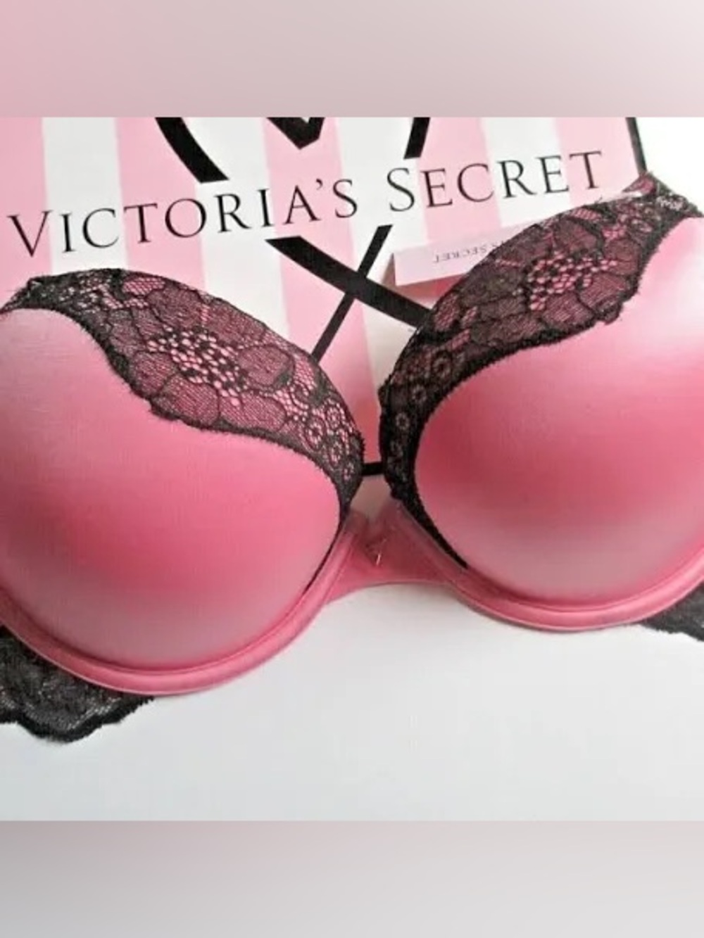 Victoria's Secret Pink very sexy push up Bra w/Black Lace Overlay 32D (add 2cup)